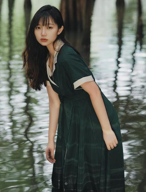 久久久久久久久激情的相关介绍