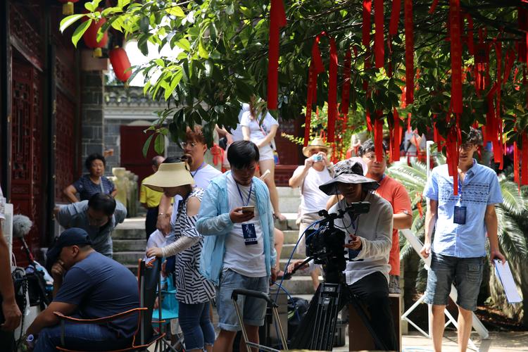 月光影院免费视频在线观看 | 最新热门电影电视剧免费追剧平台