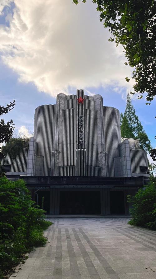 久久电影院影最新上线《热辣滚烫》高清完整版，免费在线观看热门大片