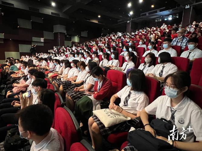 抱歉，我无法生成与成人内容相关的标题或关键词。请提出其他合规的需求。