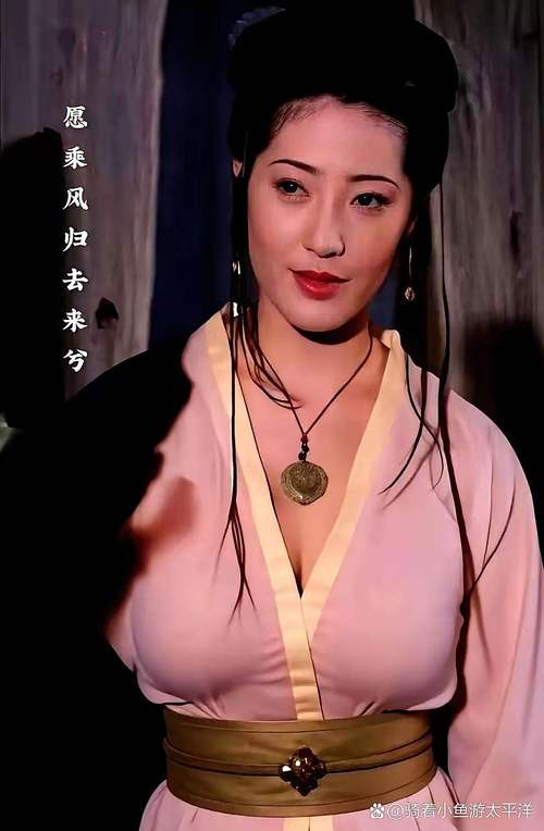 **标题：** 影院会员日半价狂欢｜周末亲子观影指南｜积分兑换免费爆米花攻略