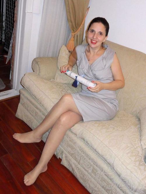 欧美老熟妇又美又飒：成熟魅力穿搭指南与生活态度解析